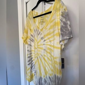 Torrid Yellow Tie Dye Short Sleeve V-Neck